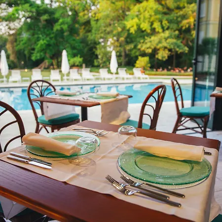 Semesteranläggning (resort) Abbondanzi 4*