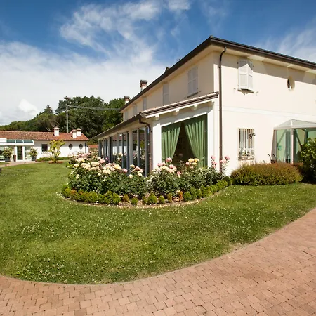 Semesteranläggning (resort) Abbondanzi 4*